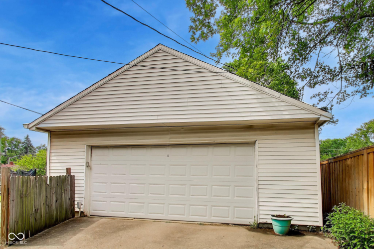 Listing Image 37