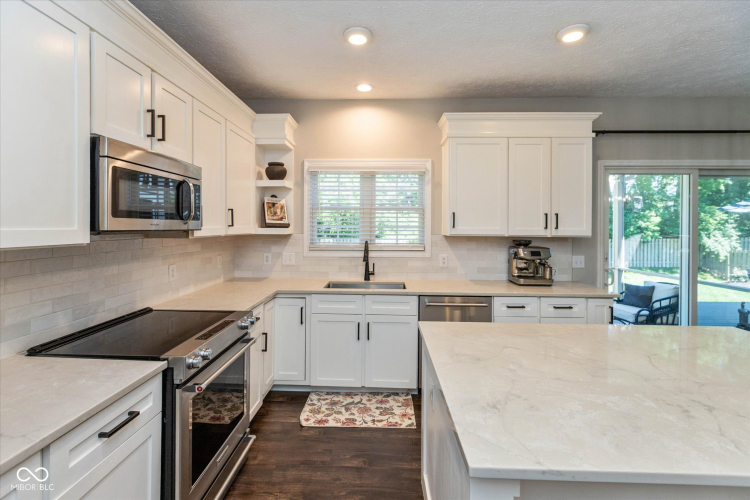 Listing Image 13