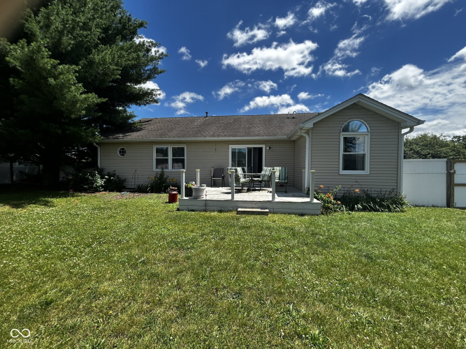 Listing Image 4
