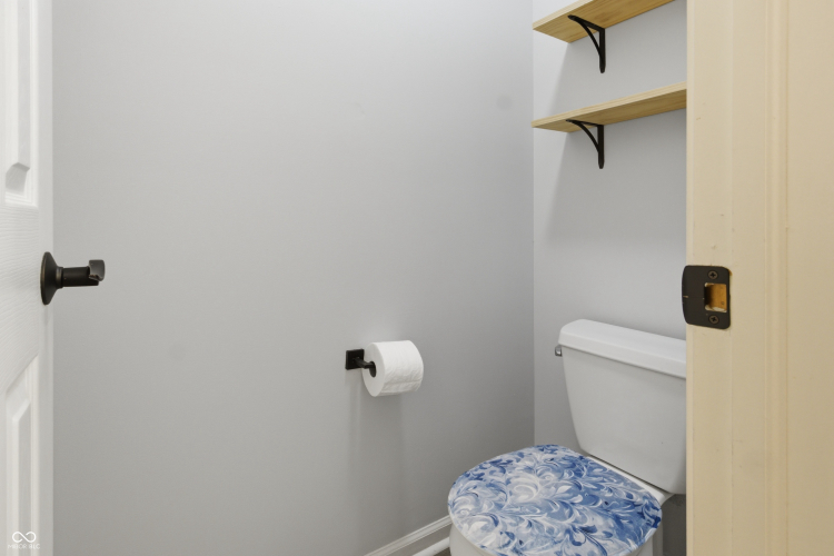 Listing Image 18