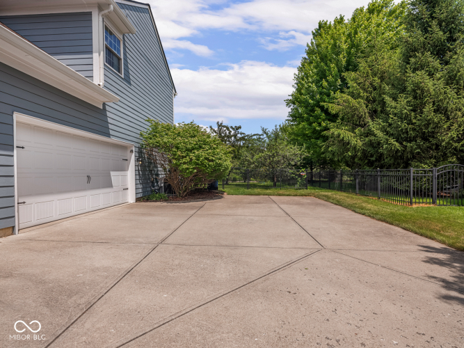 Listing Image 80