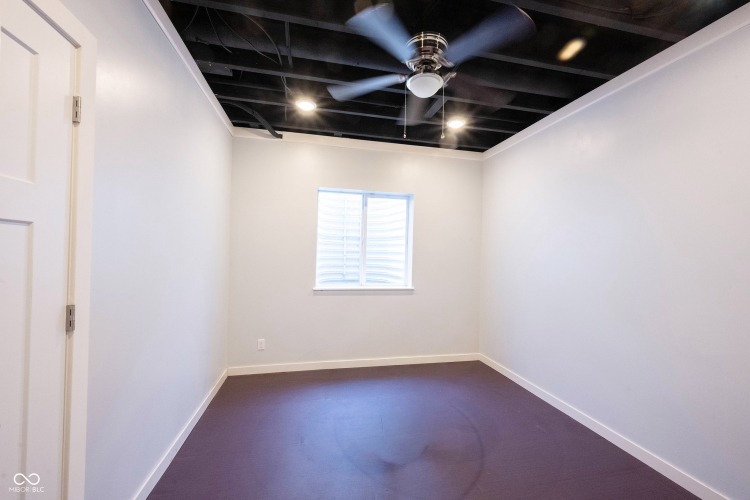 Listing Image 56