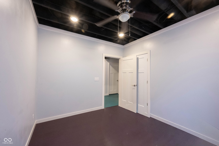 Listing Image 57
