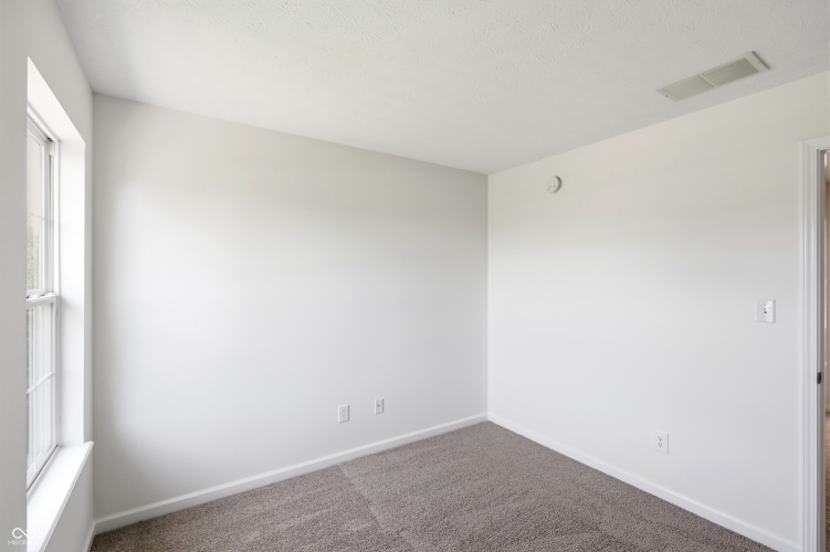 Listing Image 41