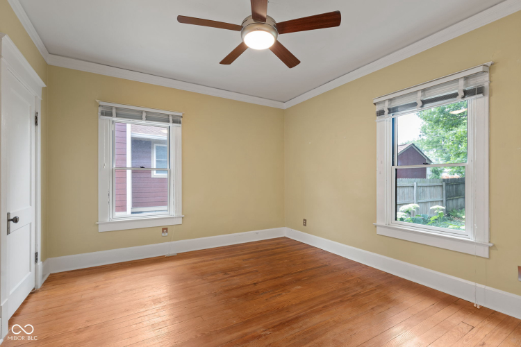 Listing Image 17