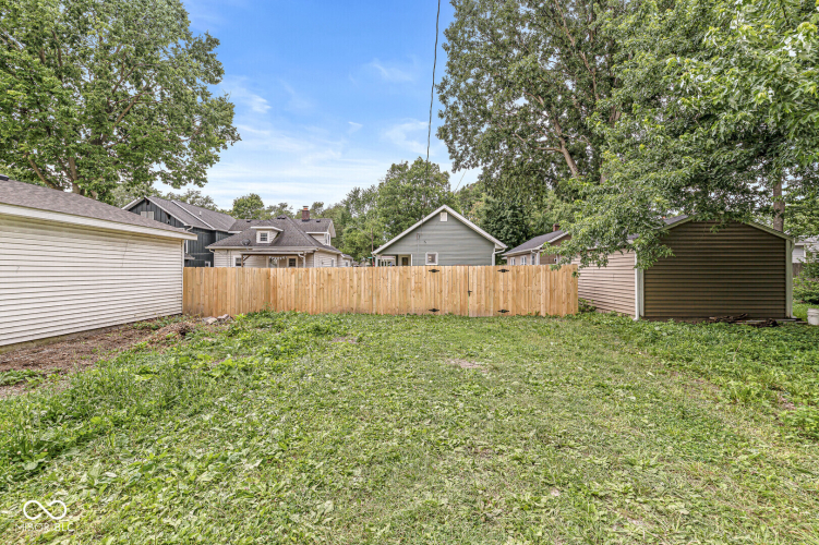 Listing Image 14