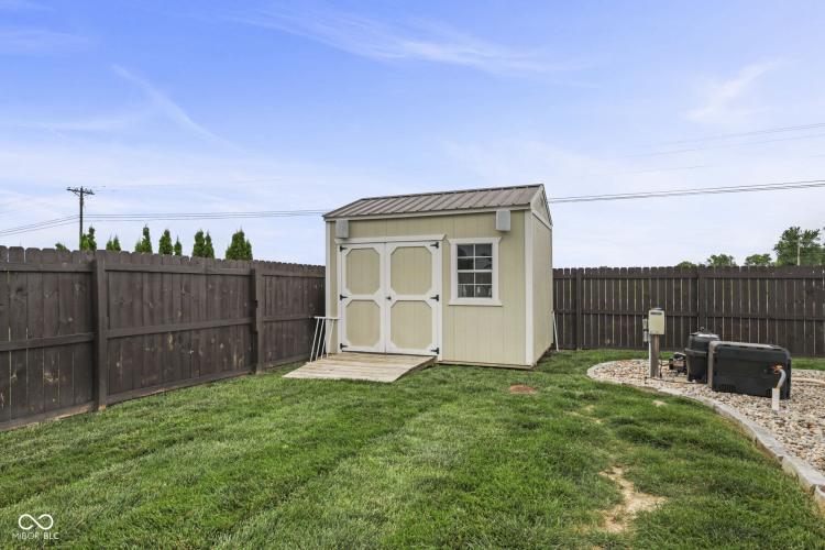 Listing Image 44