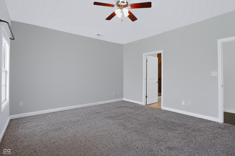 Listing Image 24