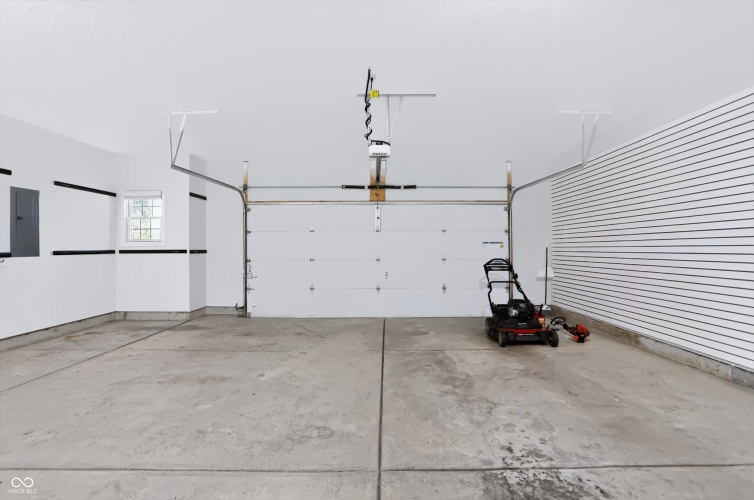 Listing Image 42