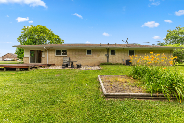 Listing Image 40