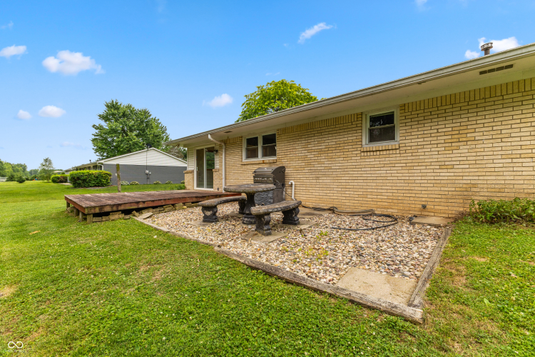 Listing Image 44