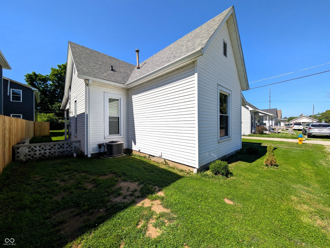 Listing Image 29