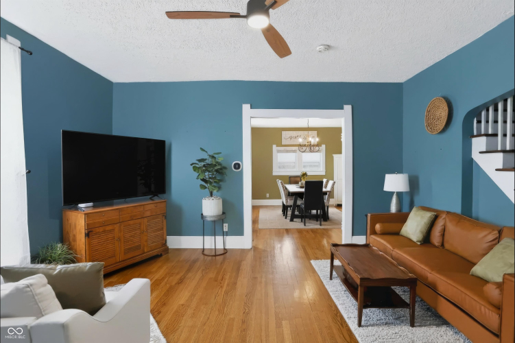 Listing Image 12