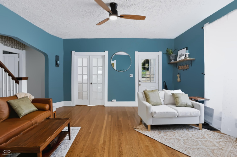 Listing Image 13