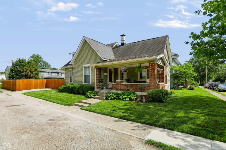 Listing Image 3