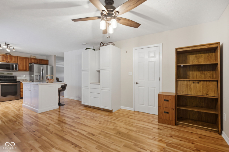 Listing Image 21