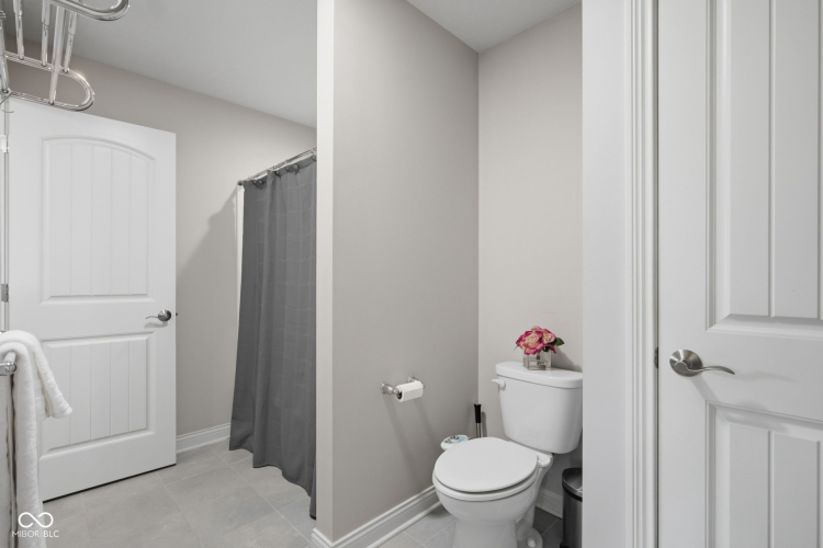 Listing Image 56