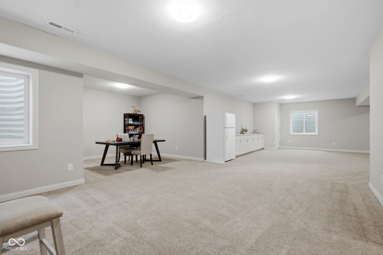 Listing Image 74