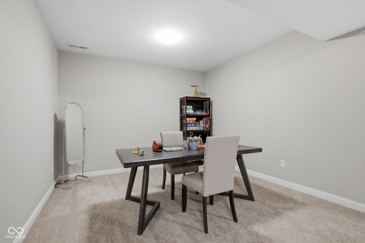 Listing Image 75