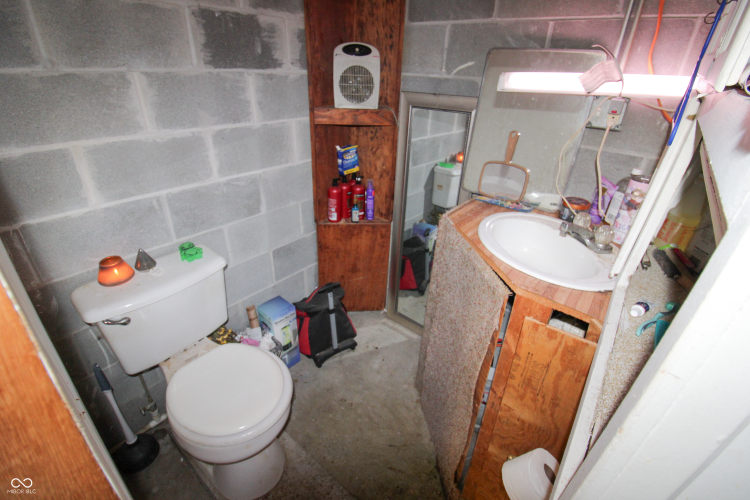Listing Image 13