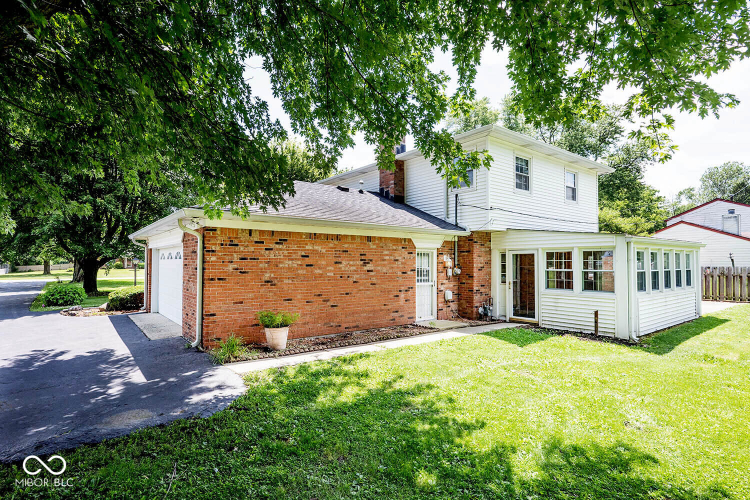 Listing Image 14