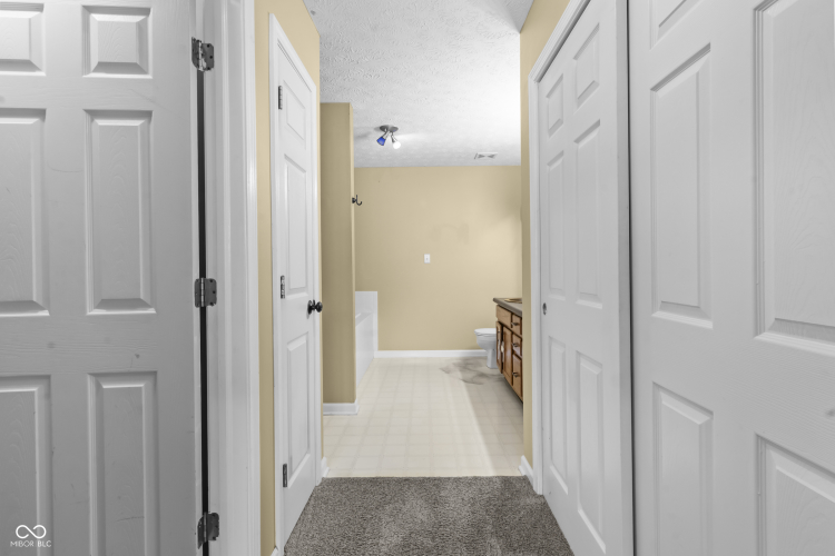 Listing Image 49