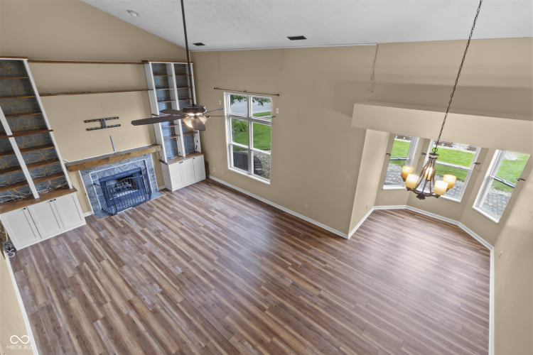 Listing Image 79
