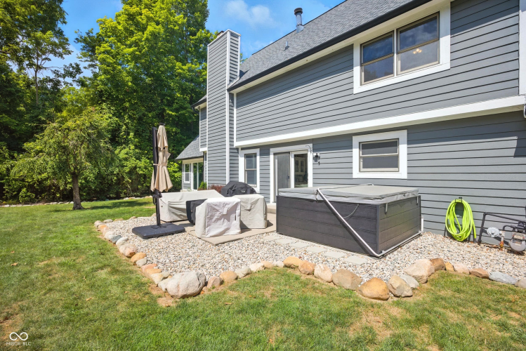 Listing Image 11