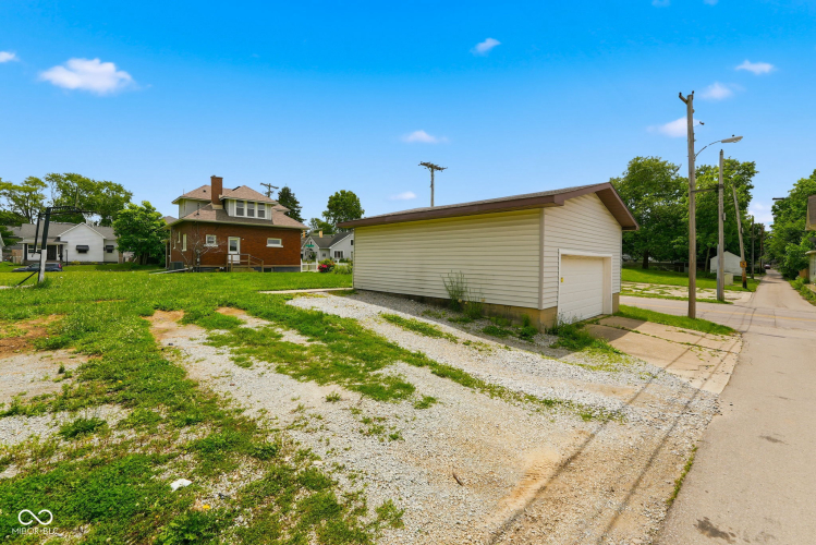 Listing Image 36