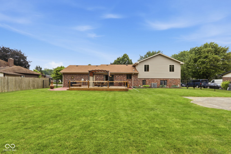 Listing Image 24