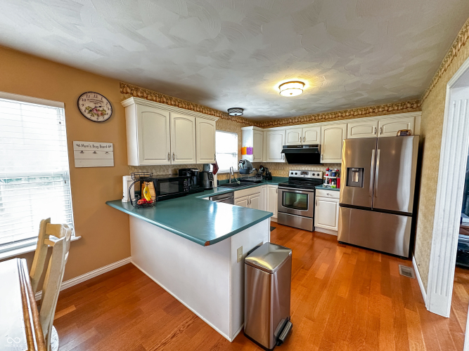 Listing Image 7