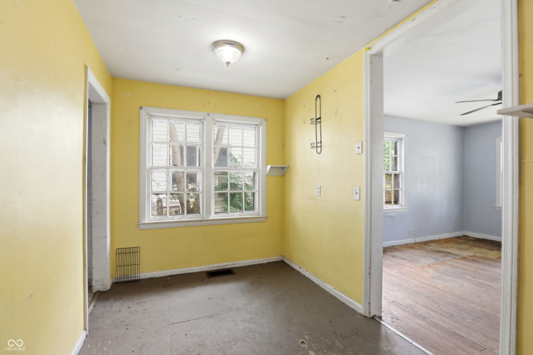 Listing Image 13