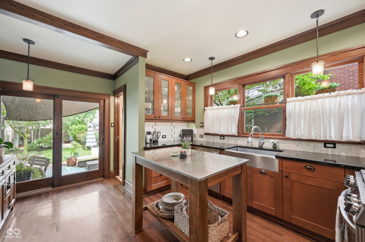 Listing Image 13