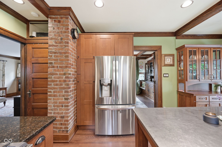 Listing Image 14
