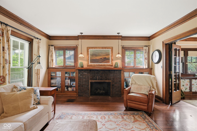 Listing Image 7