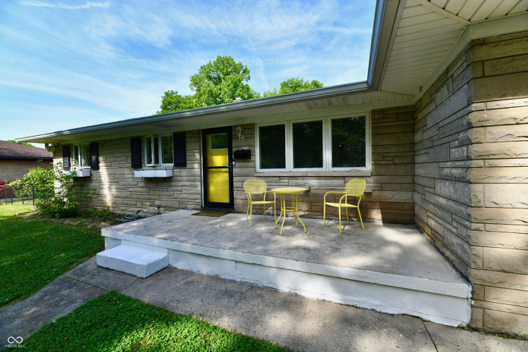 Listing Image 2