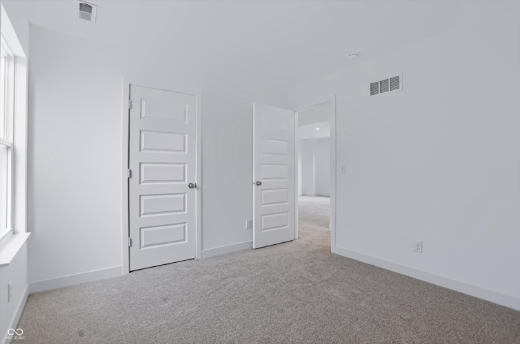 Listing Image 26