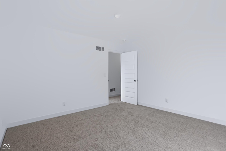 Listing Image 30