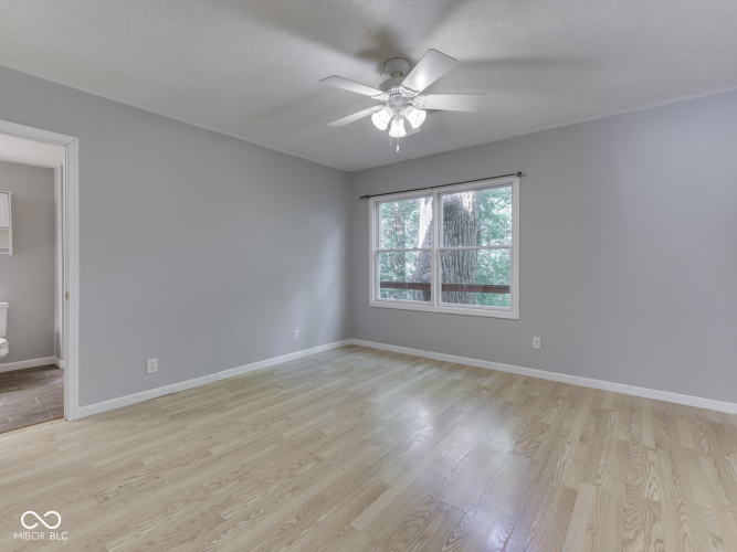Listing Image 74