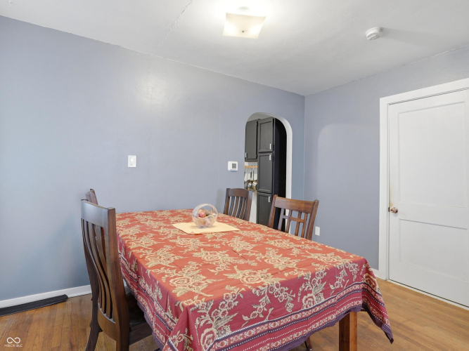 Listing Image 17