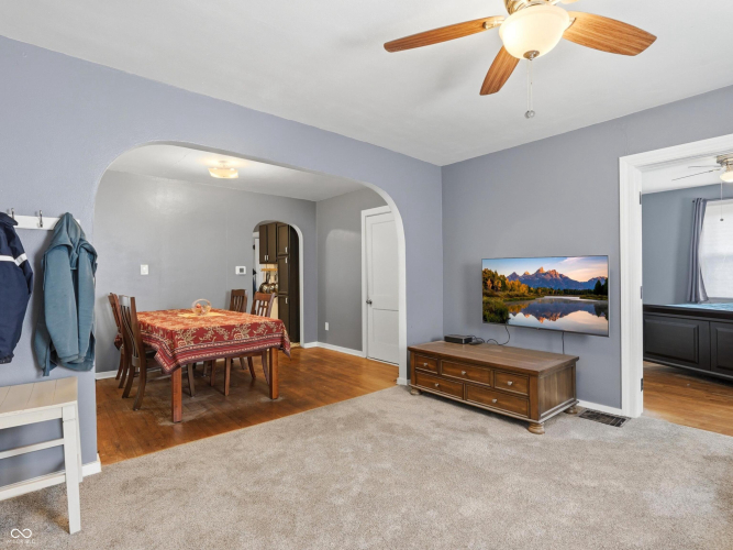 Listing Image 19