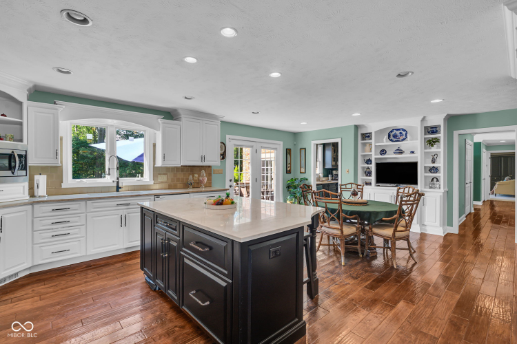 Listing Image 14
