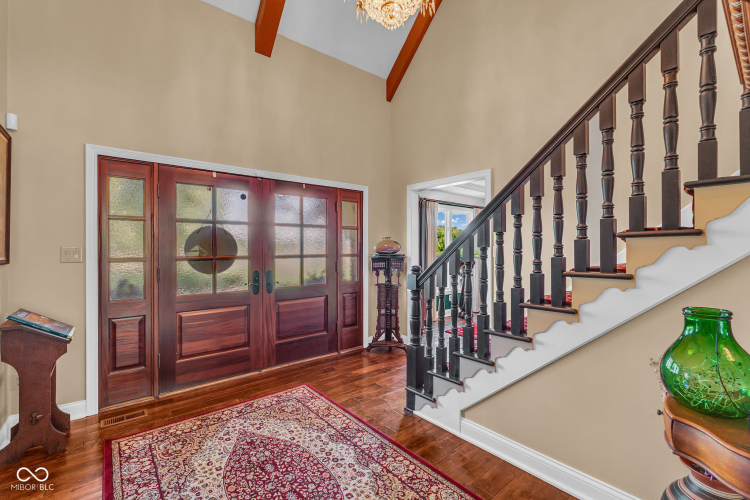 Listing Image 9