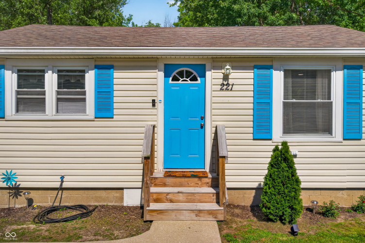 Listing Image 7