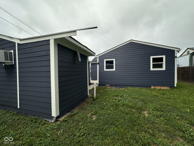 Listing Image 14