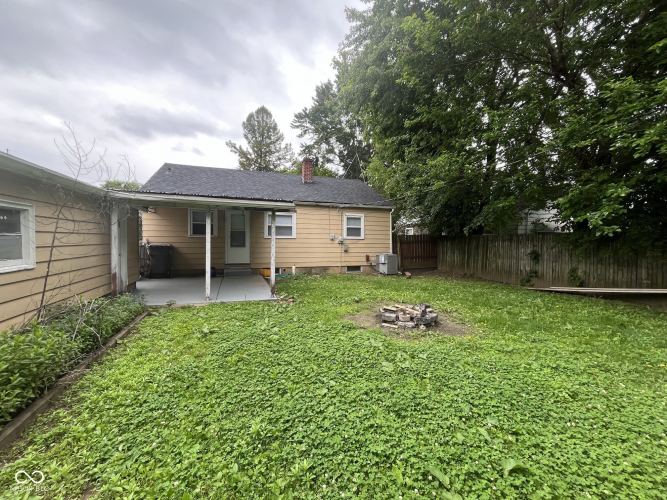 Listing Image 3