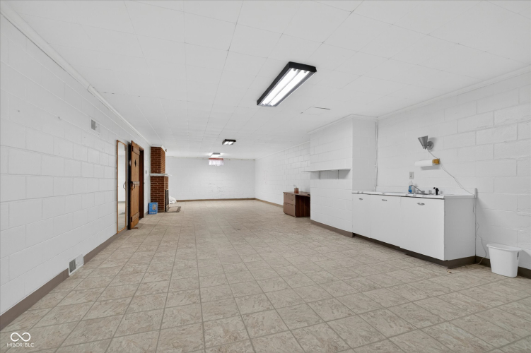 Listing Image 24