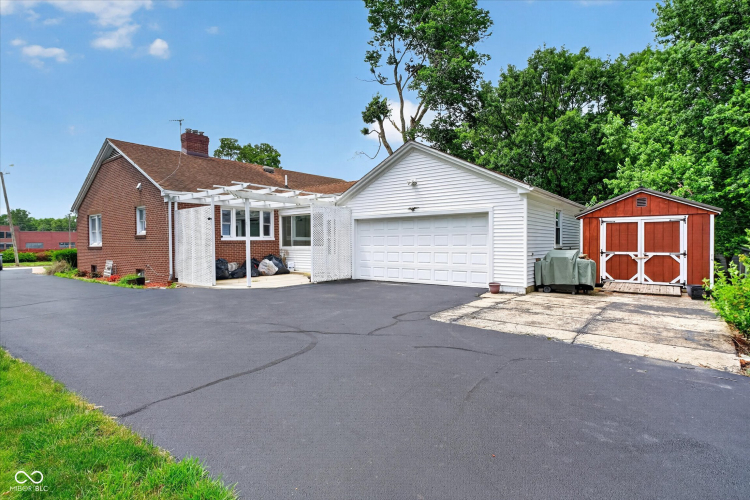 Listing Image 34
