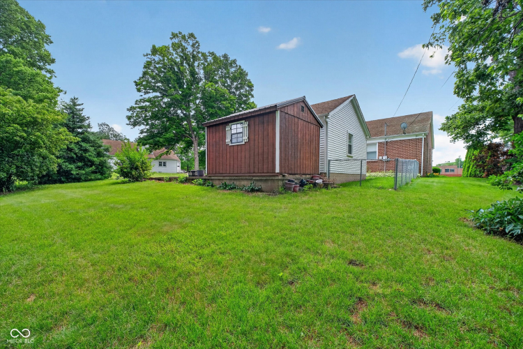Listing Image 36