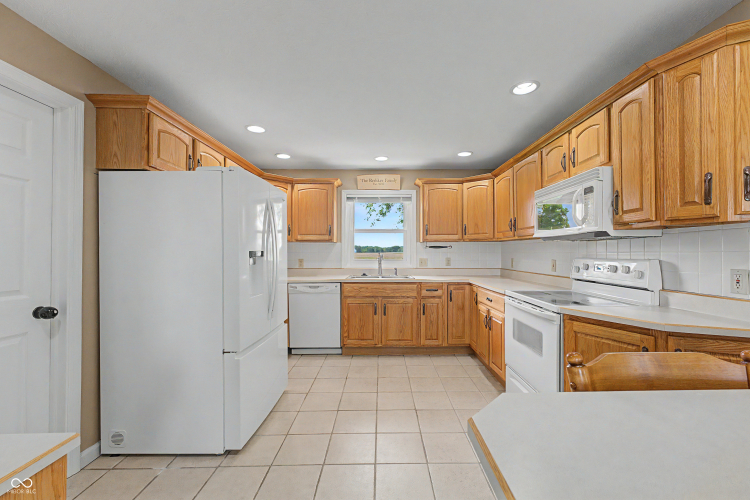 Listing Image 18